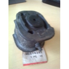 MB518392 MİTSUBİSHİ BUSHING.LOW 